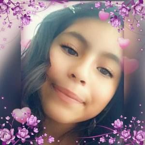 Meet your Posher, Daniela